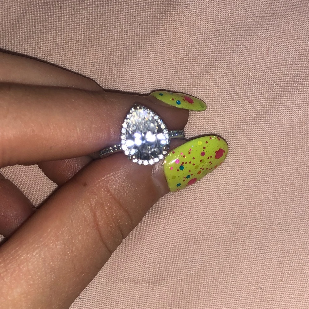 Retired Pear Shape Pandora ring Authentic - Picture 6 of 8
